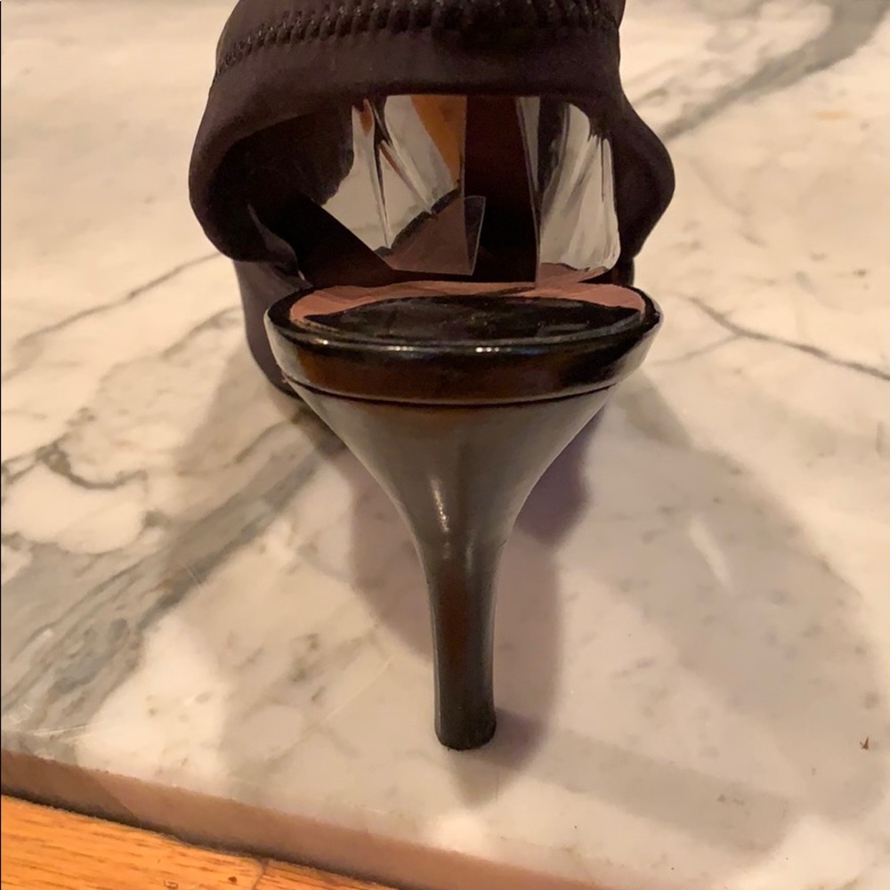 Donald Pliner shooties. - Picture 3 of 5